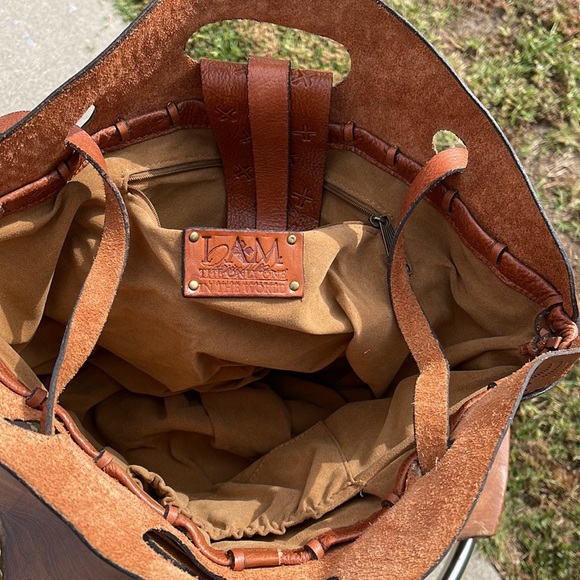 Patricia Nash crossbody/bucket bag - Picture 8 of 11